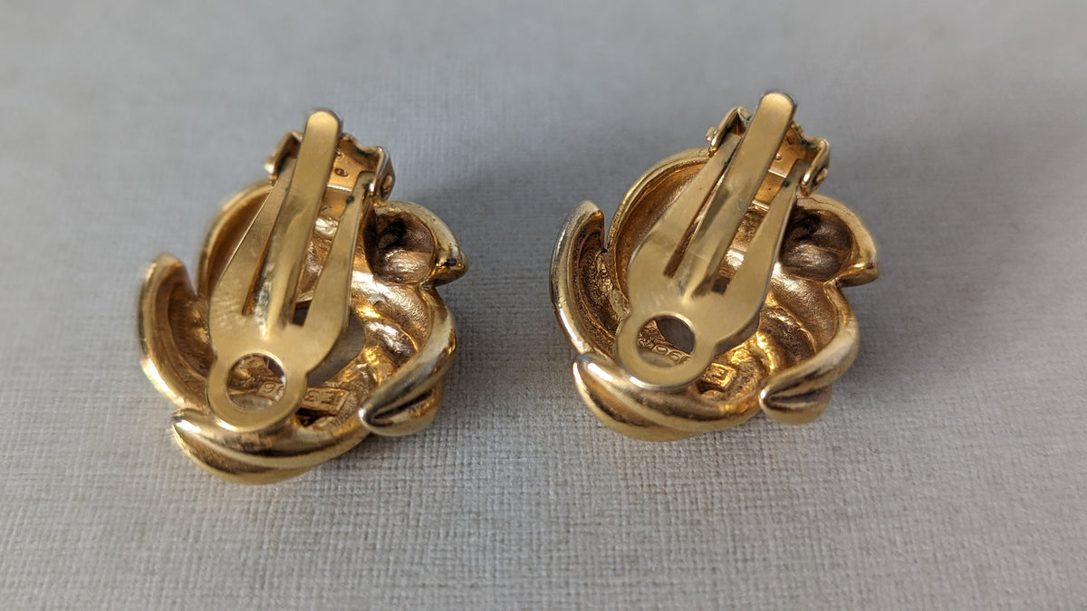 Vintage gold Tone Clip On Knot Design Earrings