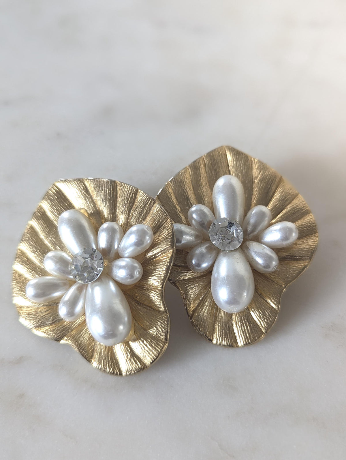 Vintage Gold Tone Leaf 80s Clip On Earrings With Pearl and Faux Diamond