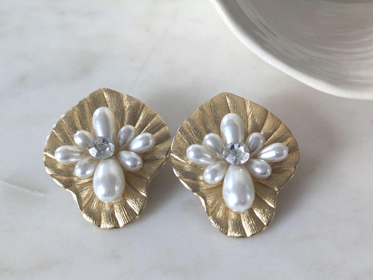 Vintage Gold Tone Leaf 80s Clip On Earrings With Pearl and Faux Diamond